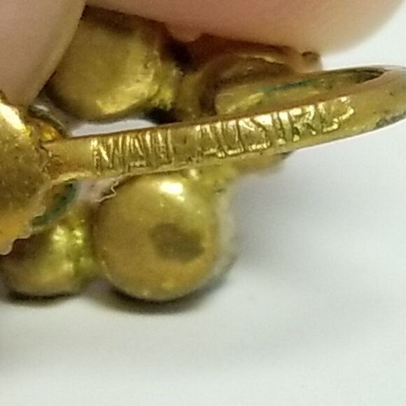 Vintage Green AB Rhinestone Made in Austria Clip On Screw Back Earrings - Picture 4 of 6